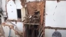 بالفيديو/ إنهيار المبنى الذي كان يبحث فيه الفريق التشيلي عن ناجين في الجميزة