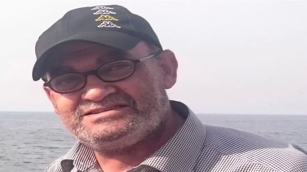 شابة تروي تفاصيل وفاة والدها في إحدى المستشفيات: "بابا مات وما شفتو ما بعرف إذا كان عتبان أو زعلان وما حدا منا حدو.. مش يمكن حاول يصرخ إنو ما قادر يتنفس وما ردوا!"