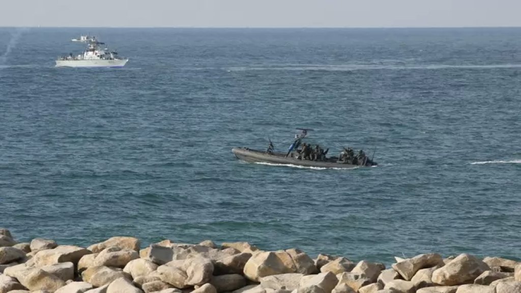  زورق حربي &quot;إسرائيلي&quot; خرق المياه الإقليمية اللبنانية قبالة رأس الناقورة وأقدم عناصره على إلقاء قنبلة صوتية في البحر وإطلاق صفارات الإنذار
