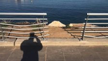 بالصور/ سرقة غريبة في الميناء...لصوص فككوا عدة أمتار من سياج الكورنيش البحري!