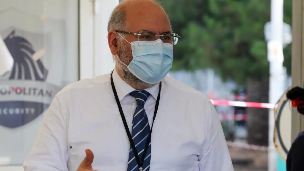 مدير مستشفى الحريري يزف أخبار جيدة للبنانيين.. ولكن:&quot; إذا لم يلتزم الناس فسنفقد أي مكاسب حققناها من الإغلاق&quot;