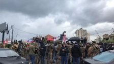 إعتصام أمام مبنى بلدية صيدا إحتجاجاً على زيارة السفيرة الاميركية دورثي شيا وسط هتافات منددة بالزيارة 