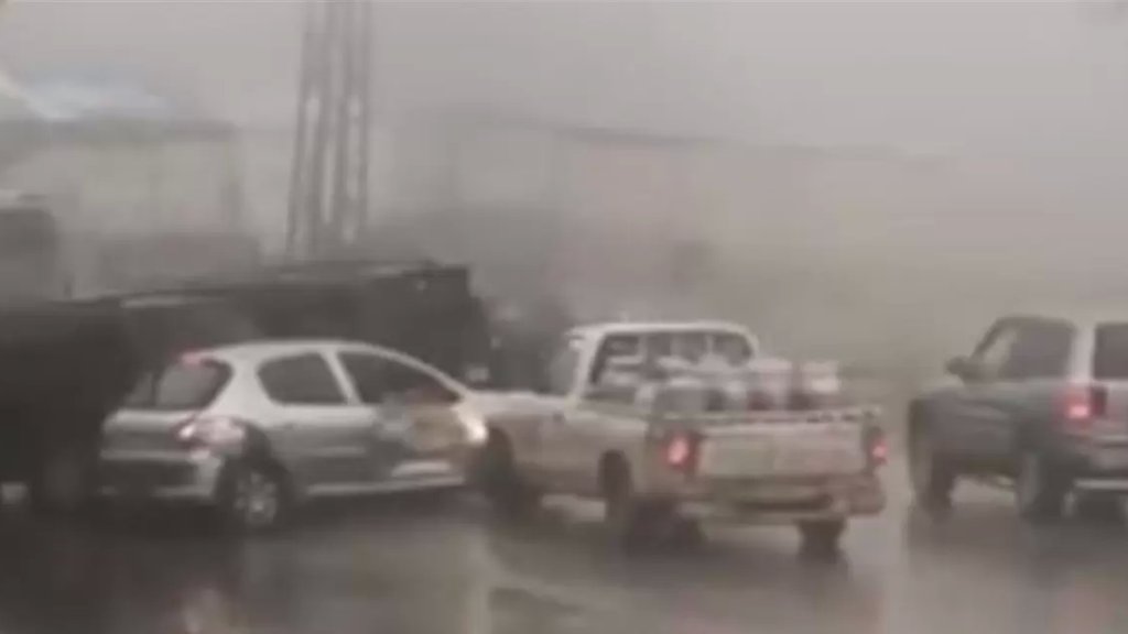 بالفيديو/ حادث سير بين عددٍ من السيارات على طريق رويسات صوفر