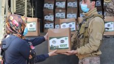 الجيش وزّع حوالي 2000 حصة غذائية على عائلات محتاجة في أحياء طرابلس