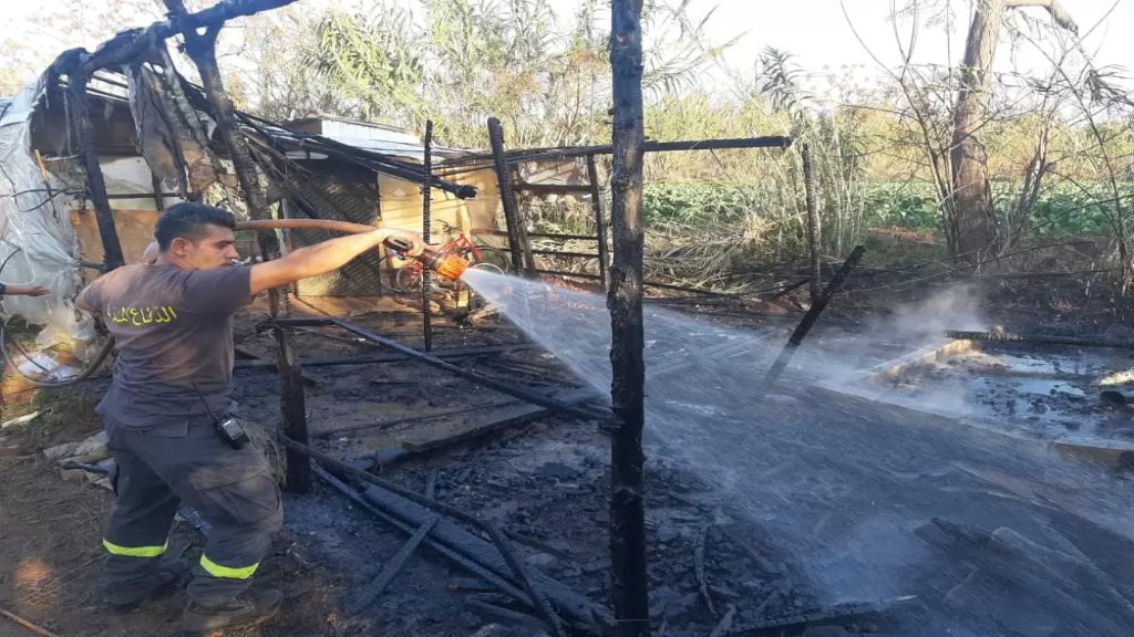 حريق أتى على محتويات خيمة تقطنها عائلة نازحة في قبة شمرا في سهل عكار