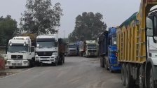 الإفراج عن 60 سائق شاحنة لبنانياً كانوا محتجزين منذ ما يقارب الشهر ونيف عند الحدود السورية اللبنانية