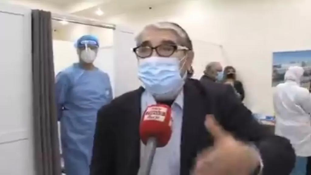بالفيديو/ أبو سليم بعد تلقيه اللقاح: &quot;بيغلط يلي ما بيتطعم...هيدي حماية الكن&quot;