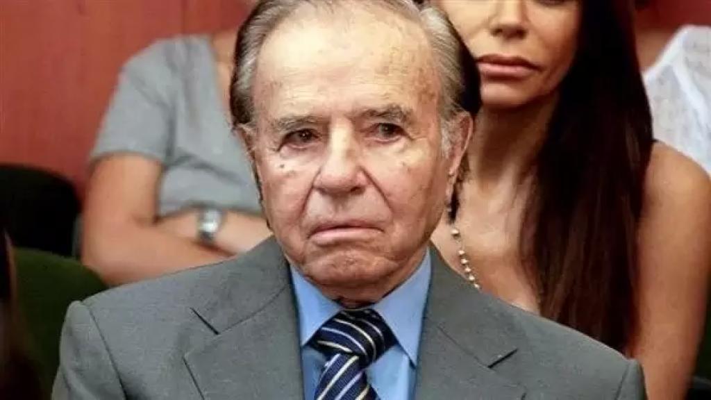 وفاة الرئيس الأرجنتيني السابق كارلوس منعم عن عمر ناهز 91 عاما