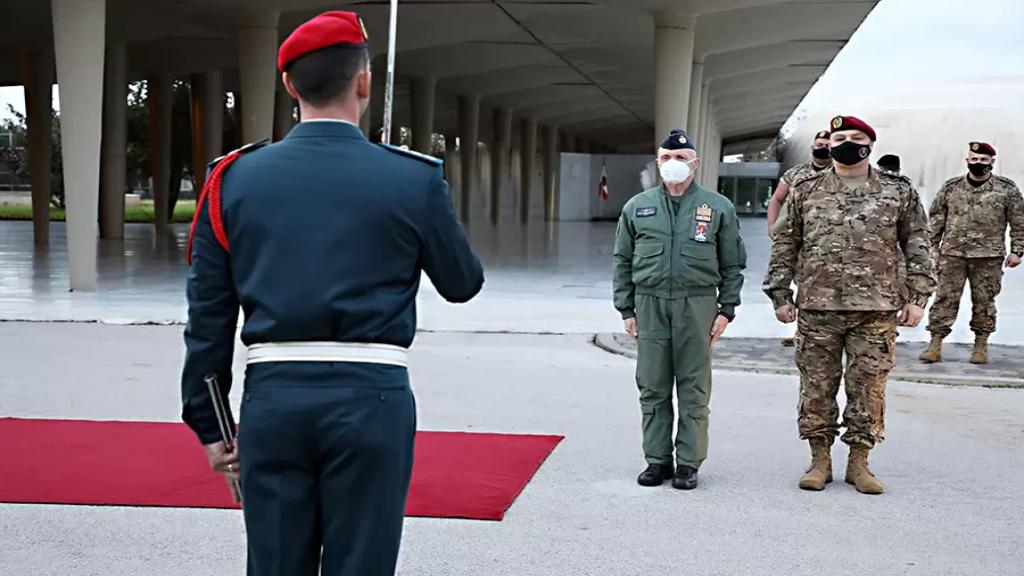 رئيس أركان الدفاع الإيطالي الجنرال Enzo Vicciarelli: &laquo;على الشعب اللبناني أن يفخر بجيشه&raquo;