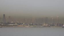 بعد الحديث عن غيمة ثاني أوكسيد الكبريت...موجة من الغبار تغطّي سماء بيروت