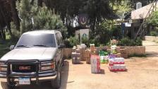 بالصور/ سيارة كانت بصدد تهريب مواد غذائية ومواد تنظيف إلى سوريا وقعت في شباك الجيش