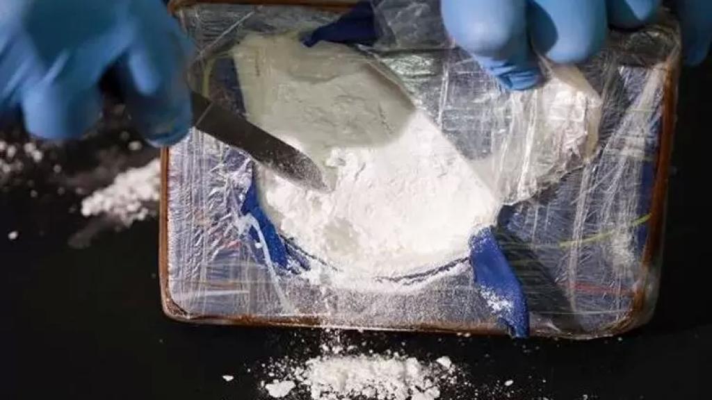 الإدعاء على عناصر من مكتب مكافحة المخدرات بجرم الإتجار.. بعد فقدان كمية من مضبوطات الكوكايين من مستودع المكتب