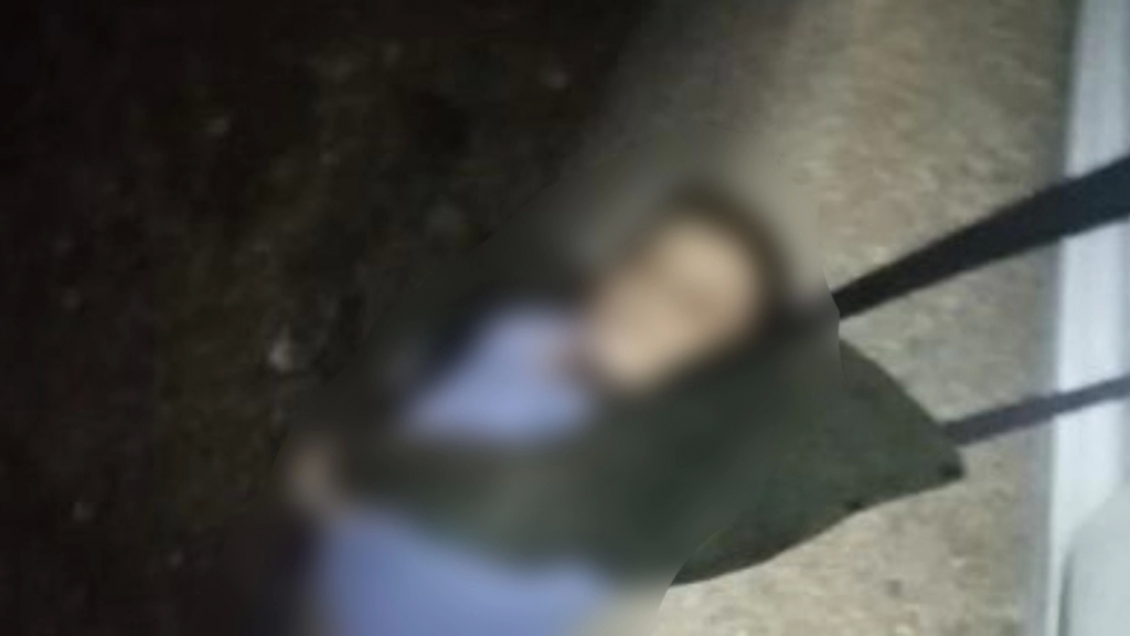 إبن الـ26 عاماً عُثر عليه مشنوق بحزام سيارته عند مفترق منطقة داوود العلي