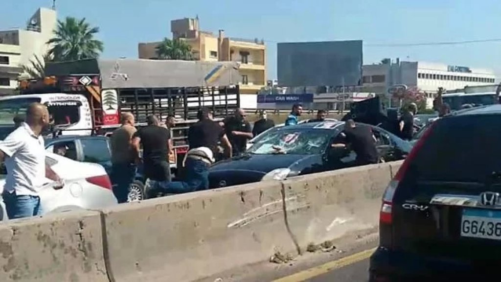 السفارة السورية تدفع تعويضات مالية للمتضررين الذين تعرضوا للإعتداءات أثناء توجههم الى السفارة في بيروت للإدلاء بأصواتهم
