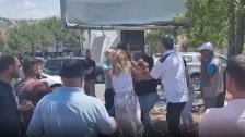 بالفيديو/ اشكال عند دوار كفررمان ـ النبطية بين شبان محتجين وآخرين علقوا بزحمة السير! 