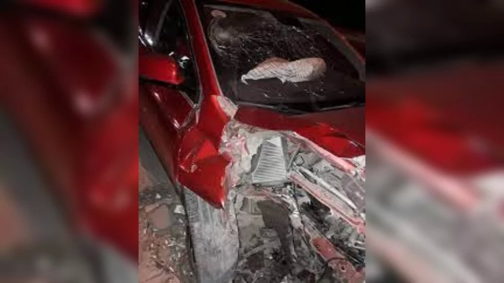 وفاة سيدة بعد ارتطام سيارتها ببوابة حديدية تابعة لشركة كهرباء الحريشه في منطقة قلحات