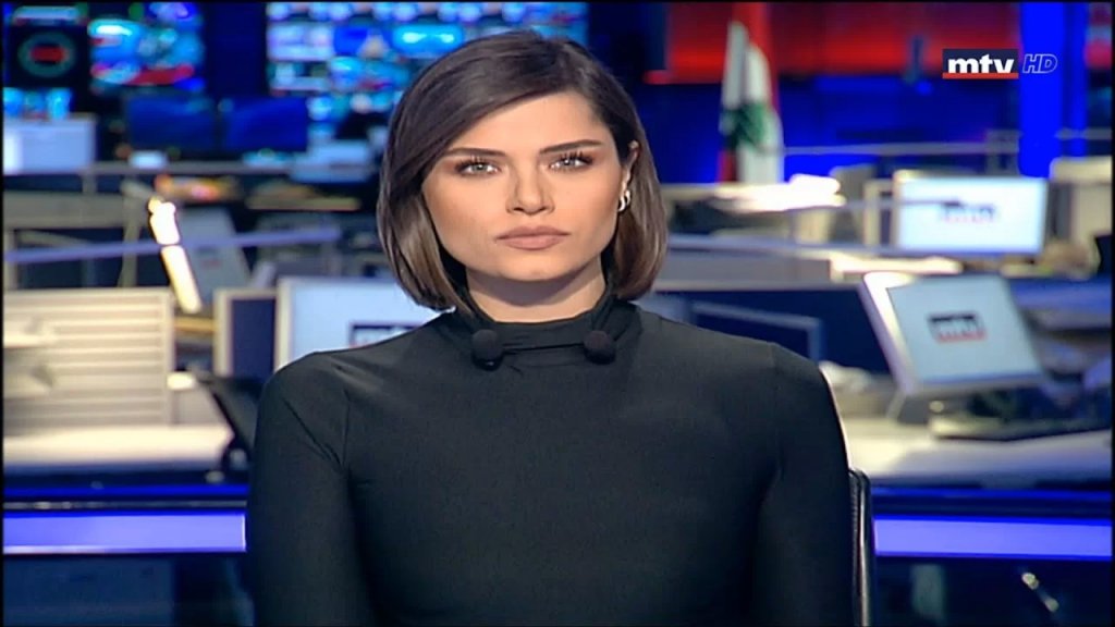 بالفيديو/ الاعلامية نبيلة عواد تستهل نشرة أخبار الـMTV بـ: &quot;أهلًا بكم إلى هذه النشرة من الـLBC&quot;