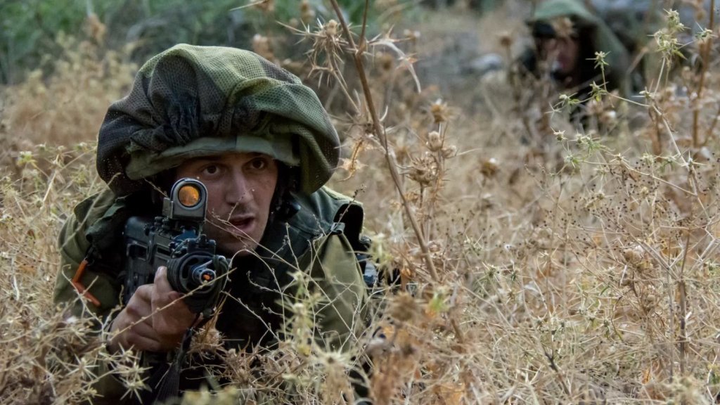 جيش الاحتلال الإسرائيلي يعلن عن مناوراة عسكرية تحت مسمى &quot;أشعة الشمس&quot; على طول الحدود مع لبنان تستمر اليوم وغداً  لفحص جاهزية القوات لخوض أيام محتملة من القتال مع لبنان