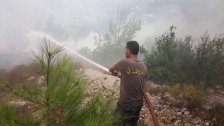 حريق كبير في أحراج صنوبر وسنديان في رحبة.. و4 سيارات إطفاء وعدد من صهاريج المياه التابعة للبلدية تشارك بإخماد النيران