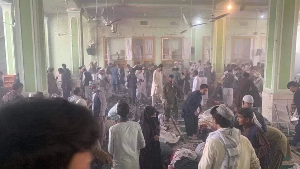 نحو 40 شـ/Hيدًا وأكثر من 50 جريحًا جراء تفجير إرهابي استهدف مسجدًا‬⁩ ⁦‪للشيعة‬⁩ في مدينة قندهار الأفغانية