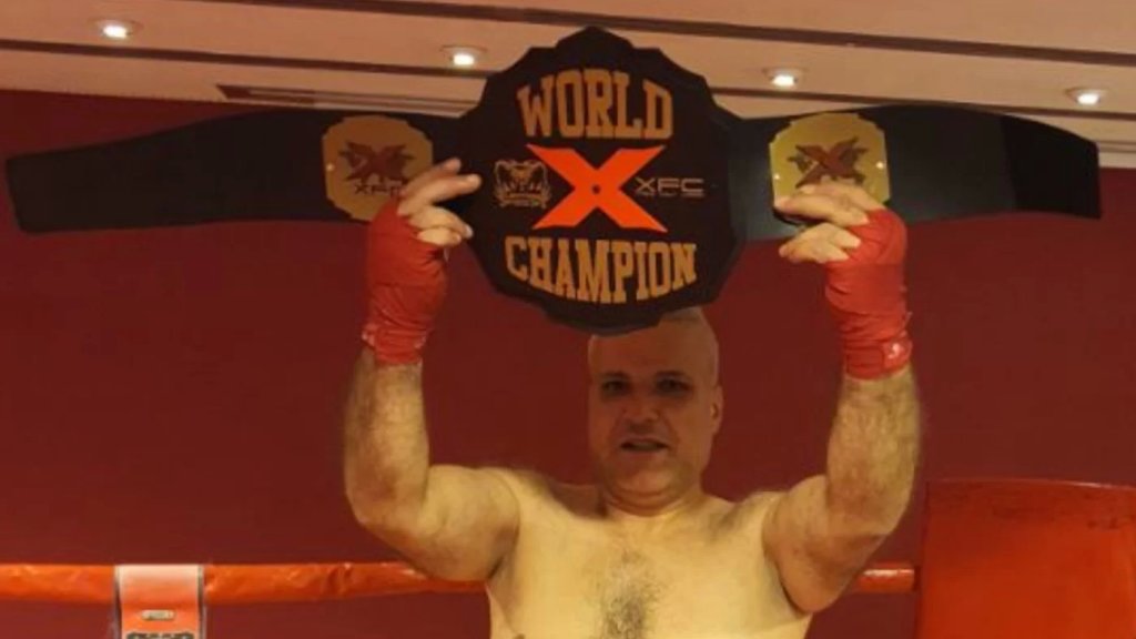 اللبناني مازن قيس بطل العالم للمحترفين في ماسترز الملاكمة في إيطاليا