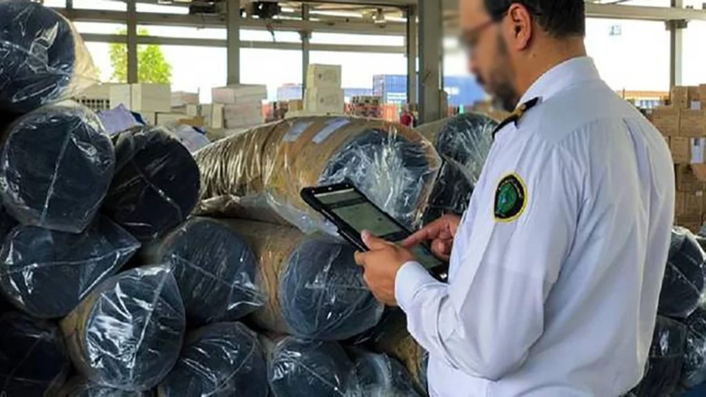 الأخبار: السعودية تحجز عددًا كبيرًا من الحاويات التي شُحنت إليها من لبنان مؤخرًا وصناعيون لبنانيون يخشون من تلف البضائع