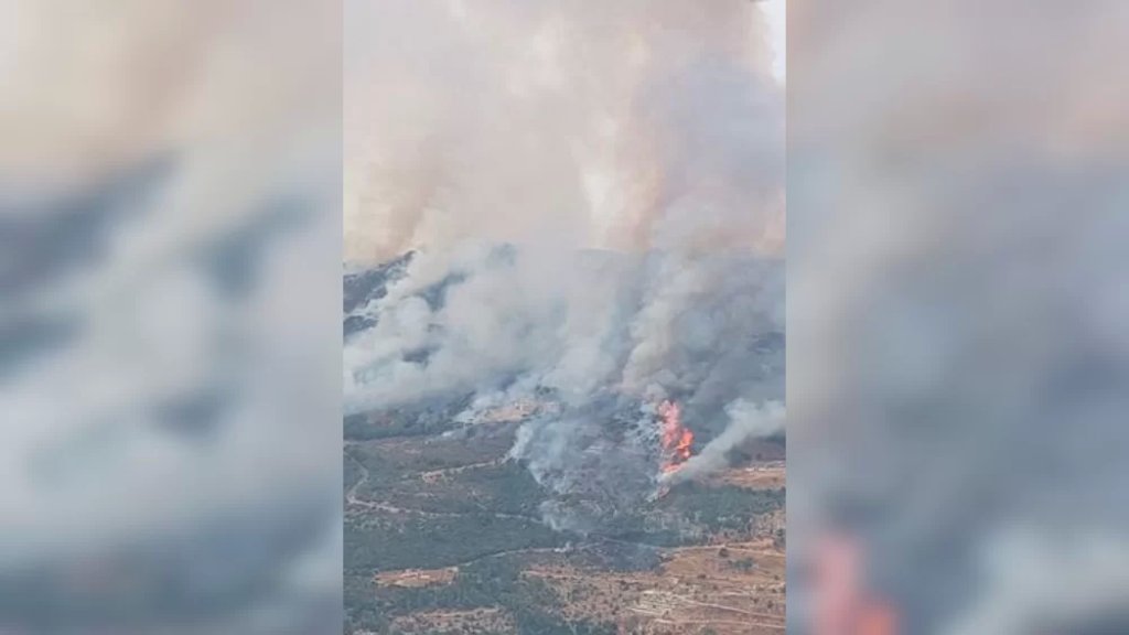 حريق كبير في بلدة بيت مري