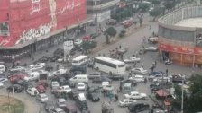 قطع طريق ساحة النور-طرابلس احتجاجا على تردي الاوضاع المعيشيه وارتفاع سعر صرف الدولار