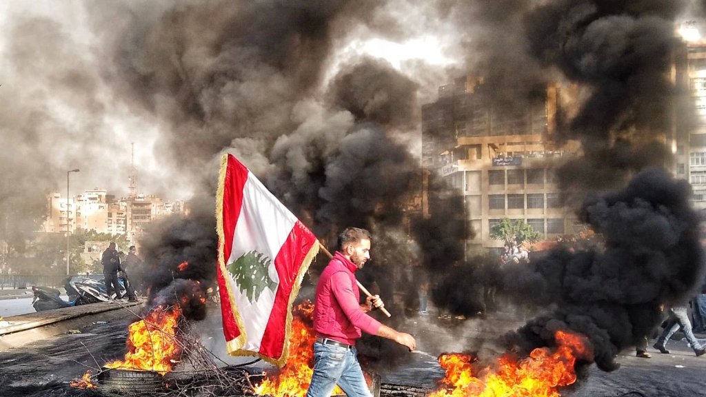 &quot;الخميس يوم تحرك وغضب في كل المناطق اللبنانية&quot;.. إضراب عام وشامل للنقل البري