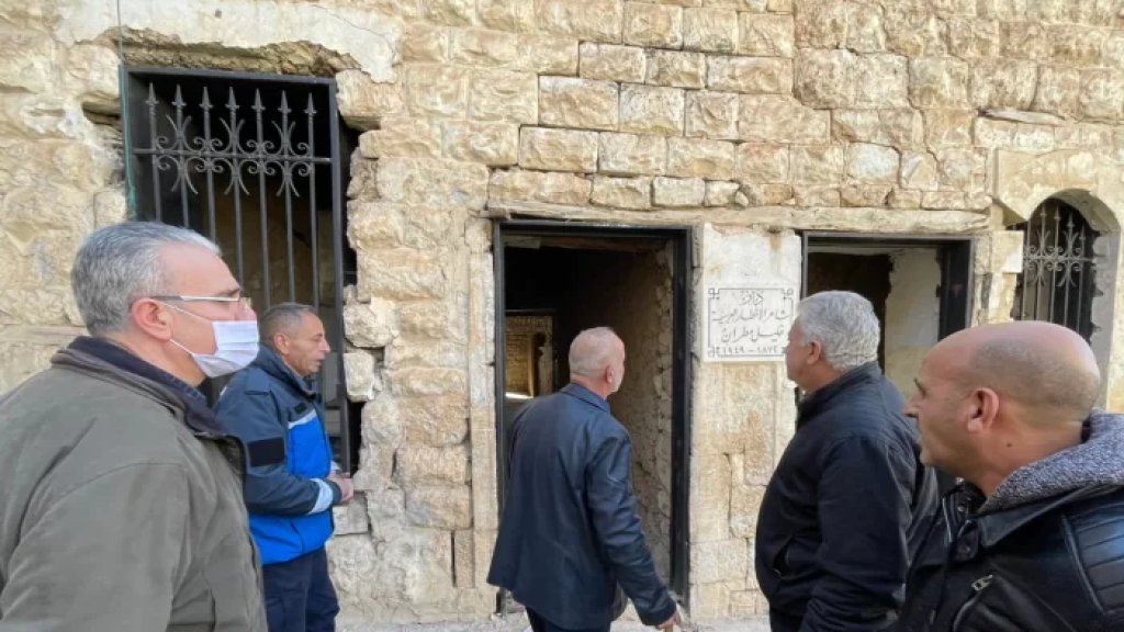 سرقة منزل الشاعر خليل مطران التراثي في بعلبك وإفراغه من كل محتوياته وأبوابه ونوافذه!