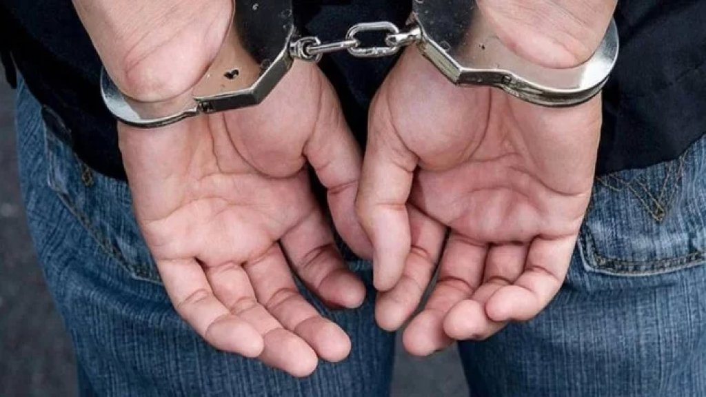 شبكة تُجبر فتيات على ممارسة الدعارة.. مكتب مكافحة الإتجار بالأشخاص وحماية الآداب يوقفها داخل أحد الفنادق في أدما ويحرّر فتيات محتجزات