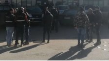 المزيد من التفاصيل حول حادثة المصرف في جب جنين: يحتجز عشرات الموظفين والزبائن ويهدد بالحرق والتفجير في حال عدم التجاوب.. والقوى الأمنية تتفاوض! 