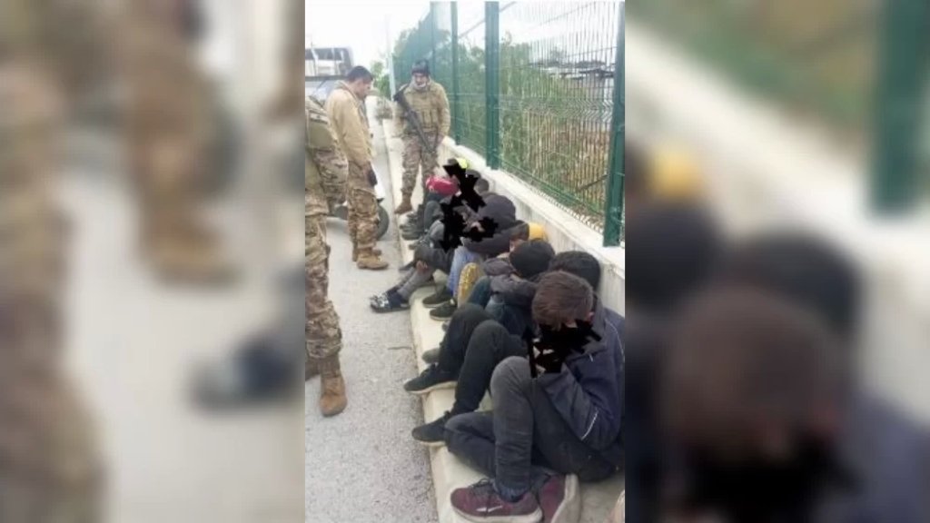الجيش يلقي القبض على 11 فتى وهم يسرقون سوق الخضار في طرابلس