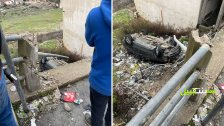 بالصور/ سقوط سيارة من ارتفاع حوالي 4 أمتار في بنت جبيل والعناية الإلهية حالت دون وقوع إصابات
