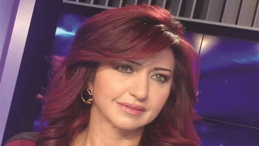 الاعلامية ندى صليبا تبكي: "صرلي 3 ساعات واقفة على جسر الدورة"