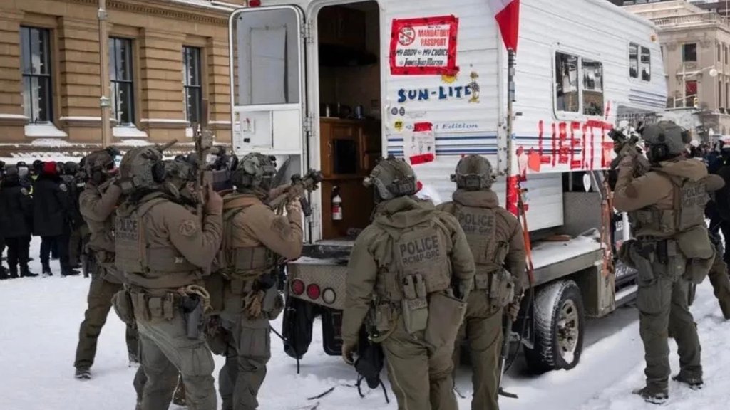 تأمين العاصمة الكندية وتنظيفها بعد احتجاج استمر ثلاثة أسابيع