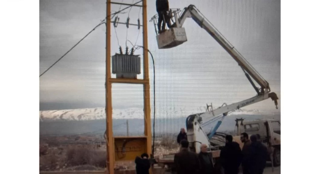 تركيب محول كهرباء في حي الواد في بعلبك بعد انقطاع التيار منذ الصيف الماضي
