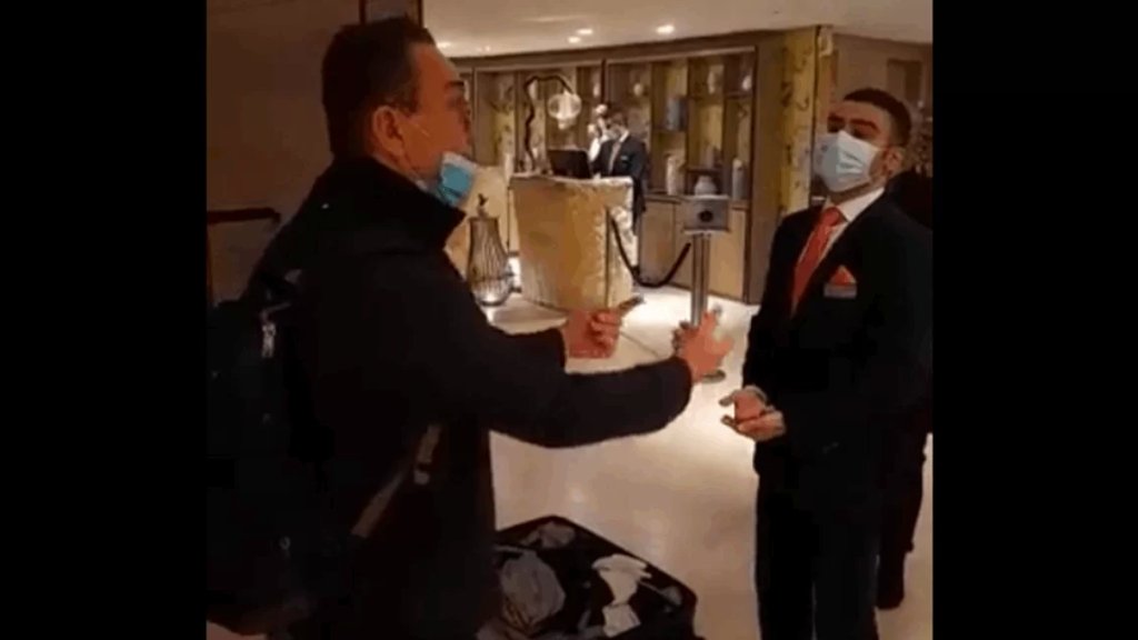 بعد اتهام رجل أعمال بسرقة "منشفة" وتفتيش حقيبته... وزير السياحة: فتح تحقيق فوري مع الفندق على أن تُتّخذ الإجراءات القانونية المناسبة