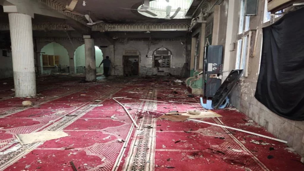 مجزرة مروّعة استهدفت مسجدًا شيعيًا في بيشاور - باكستان أثناء صلاة الجمعة.. 56 ضحية و50 جريحًا بحال الخطر!