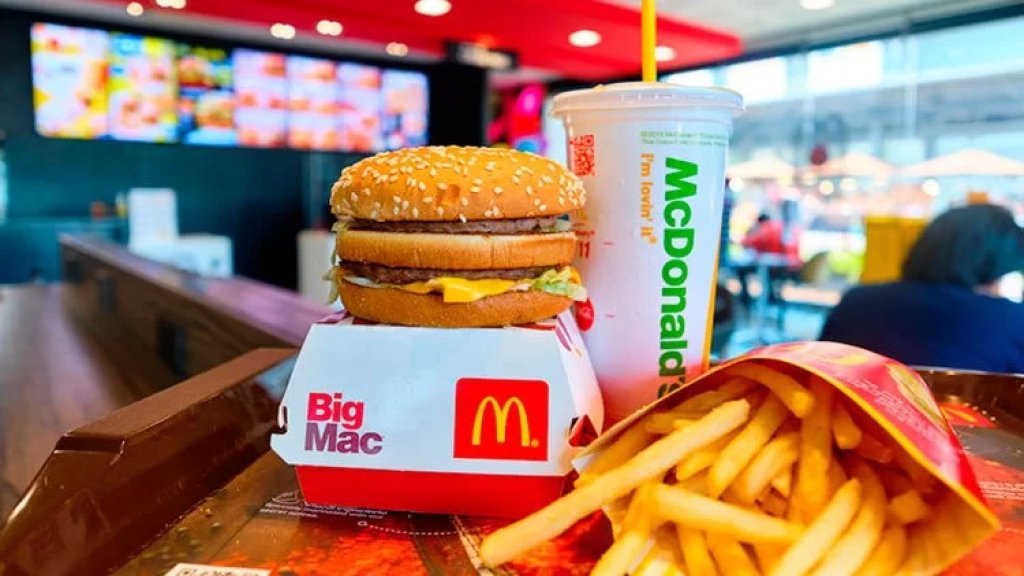 "ماكدونالدز" تقول إن إغلاق فروعها في روسيا والتي يبلغ عددها 847 فرعاً سيكلفها 50 مليون دولار شهريًا 