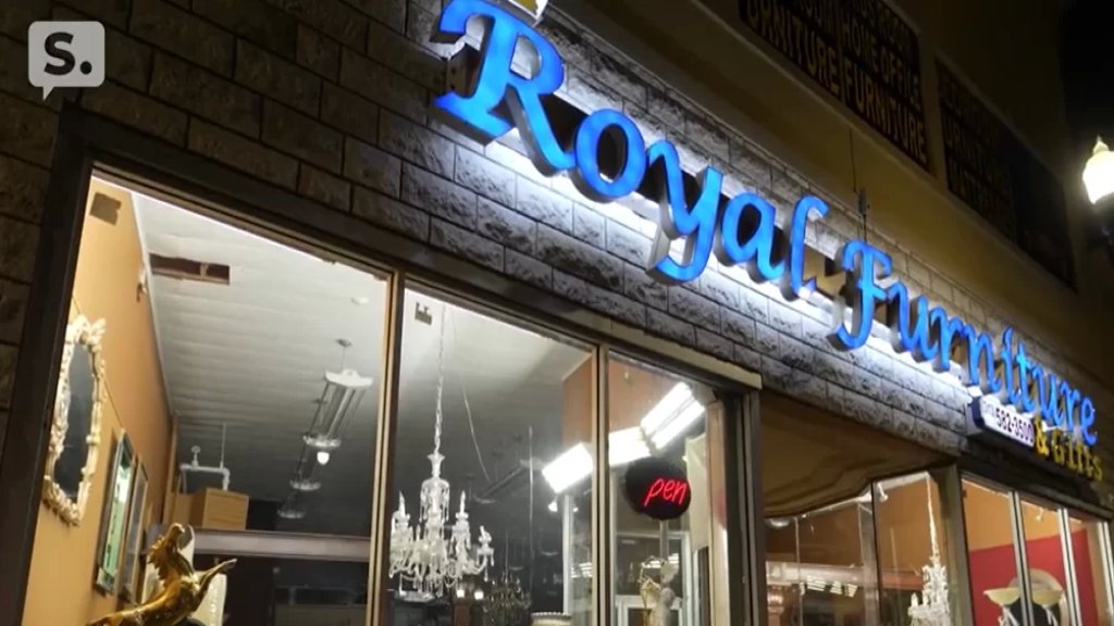 بالفيديو/ افتتاح الفرع الثالث في ميشيغان .. Royal furniture &amp; Gifts 