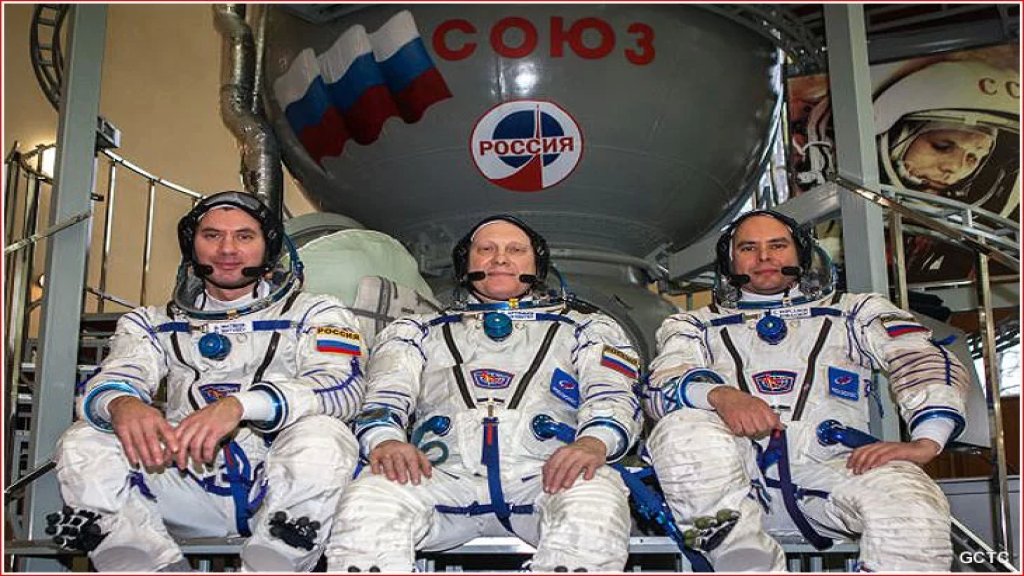 صاروخ &quot;سويوز&quot; ينطلق إلى محطة الفضاء الدولية&lrm;&lrm; رغم التوتر بين روسيا والدول الغربية.. ولأول مرة بطاقم روسي متكامل