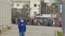 بالفيديو/ الاشكال خارج ملعب صيدا بين الجمهورين اللبناني والسوري