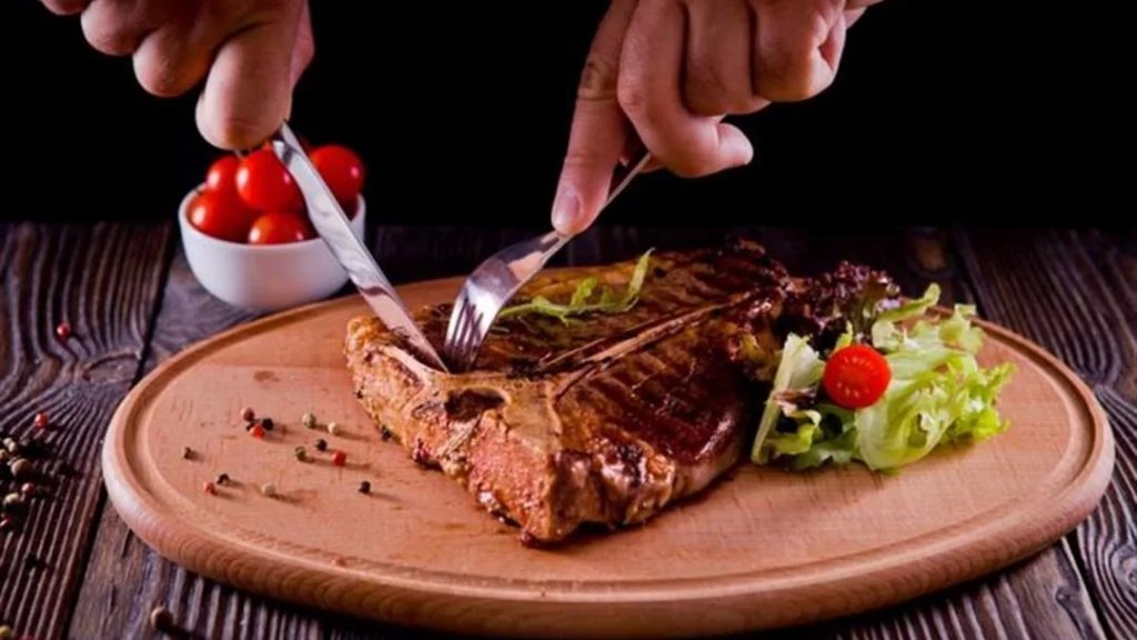 منتجو اللحوم الألمان ينتقدون وزيرًا دعا للتقليل من تناول اللحوم "نكاية ببوتين"!