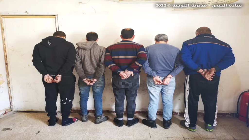 يفككون بعض المنازل الأثرية المهجورة في طرابلس لنقل موادها وبيعها لمتعهدي بناء.. عصابة تتألف من لبنانيين وسوري وفلسطيني وقعت في قبضة المخابرات!