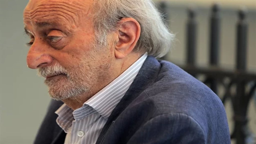 جنبلاط: اطمئنوا فإنّ عدالة التاريخ لن ترحمكم وأسيادكم المجرمين مهما علا شأنهم.. نحن هنا ننتظر على ضفاف النهر بعد عام أو مئة عام إلى يوم الدين