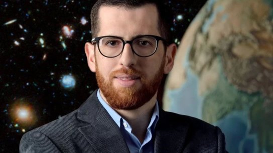 حقّق إنجازاً علميّاً نادراً... إبن الـ33 عاماً "الياس عايدي" أوّل باحث لبنانيّ عربيّ تتبنّى وكالة "ناسا" مشروعه!