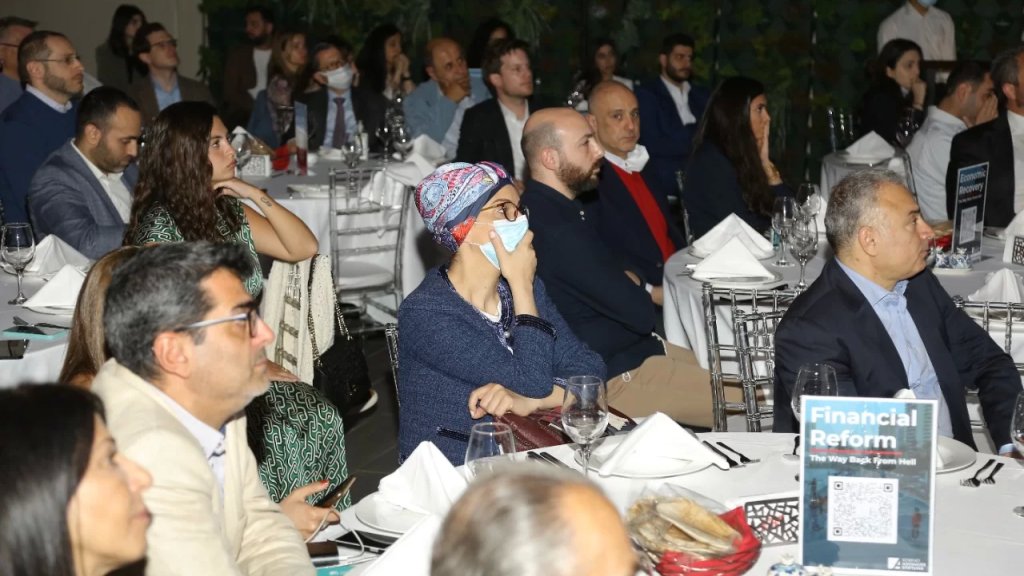 "طريق العودة من جهنم" وثائقي يعرض حلولًا للأزمة الاقتصادية التي يعاني منها لبنان 