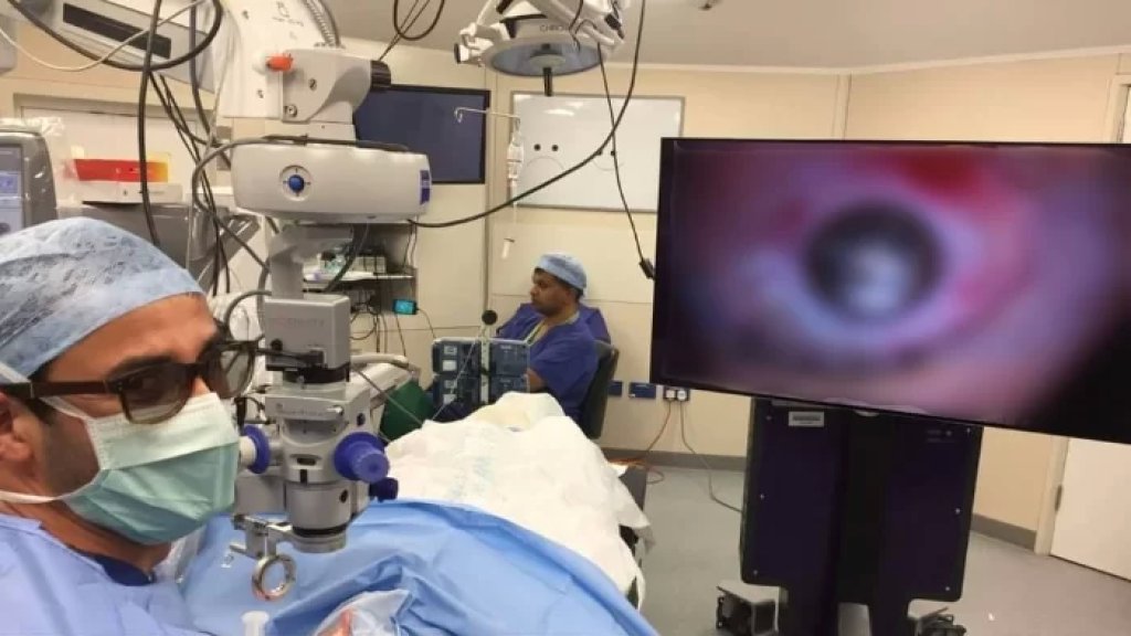 انجاز طبي في مستشفى راشيا الحكومي.. إجراء عملية زرع عدسات خاصة مدى الحياة مصممة لعين مريضة تعاني من قصر نظر كبير (-12 درجة)!