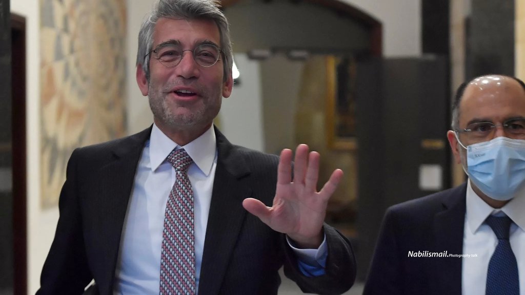  مجلس الوزراء يدين الاعتداء الذي تعرض له فياض: نطلب اتخاذ الإجراءات اللازمة لملاحقة الفاعلين وانزال العقوبات بحقهم 